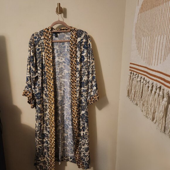 Jessica Simpson Other - 🍉 Jessica Simpson Blue and Yellow Paisley Kimono | Like New | Size L